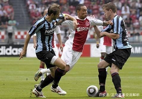 出手都让对 出手都让对