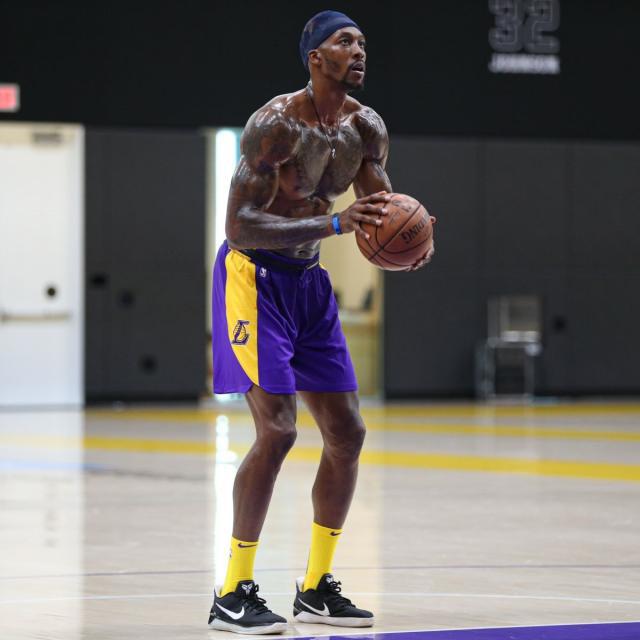 把队友放到 把队友放到