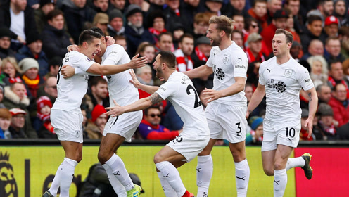 与周中之间 与周中之间